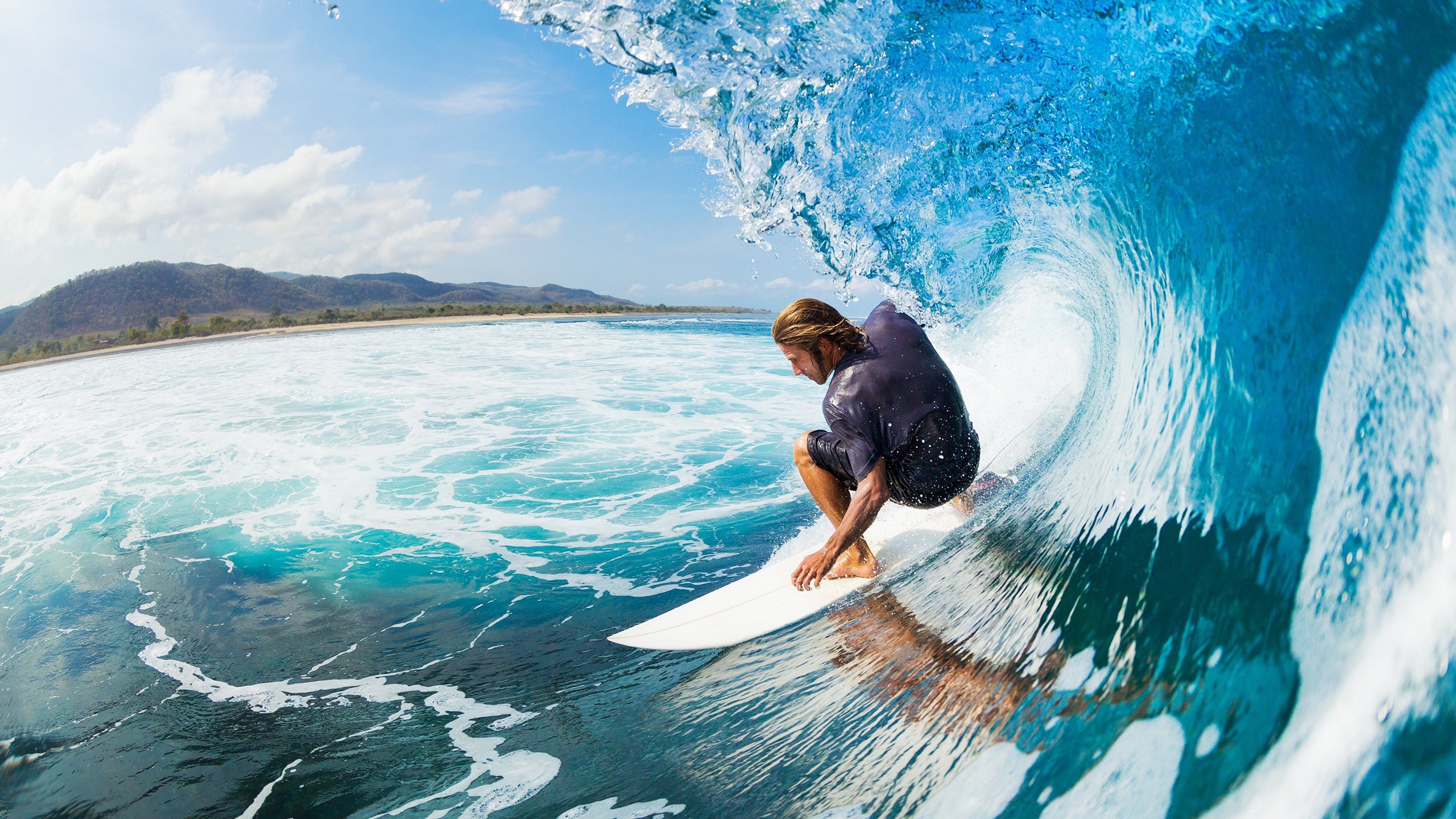欧冠十六强首回合：阿贾克斯0比0挡住巴萨 青训军团收获宝贵信心